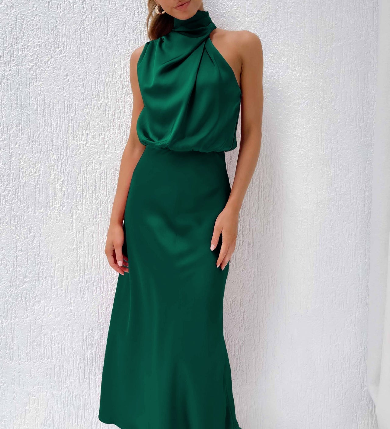 Tyra | Elegancka wieczorowa sukienka z dekoltem halter